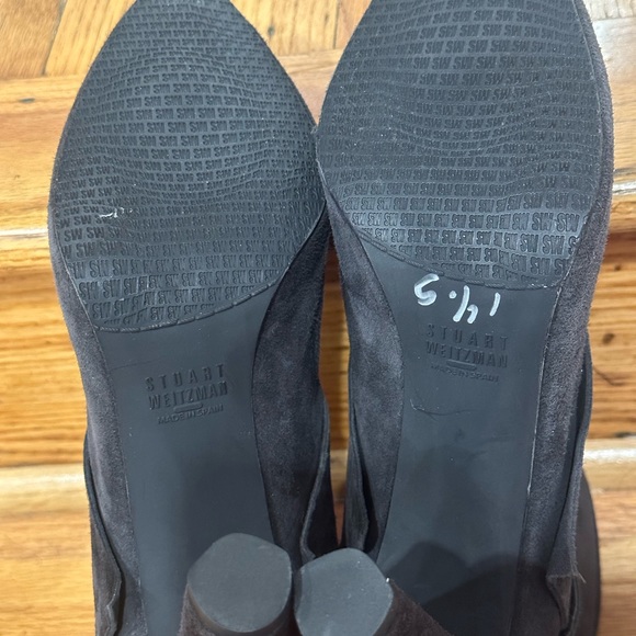 Stuart Weitzman ruffle boot. - Picture 4 of 5